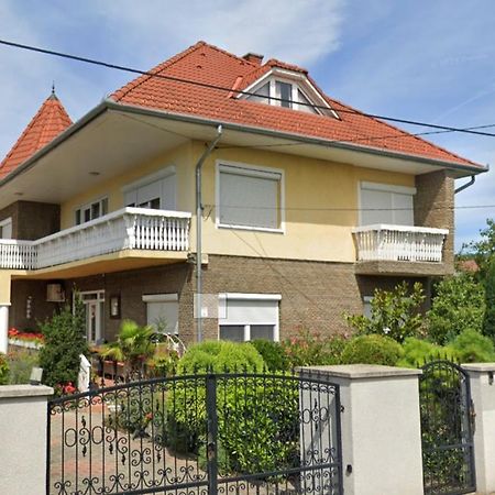 Sarga-Kek Haz Apartment Vonyarcvashegy Exterior photo