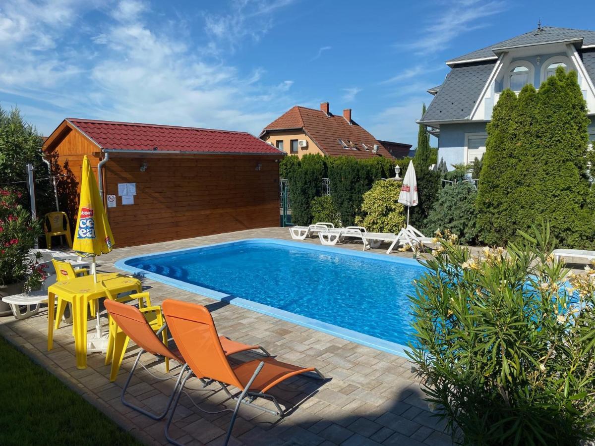 Sarga-Kek Haz Apartment Vonyarcvashegy Exterior photo