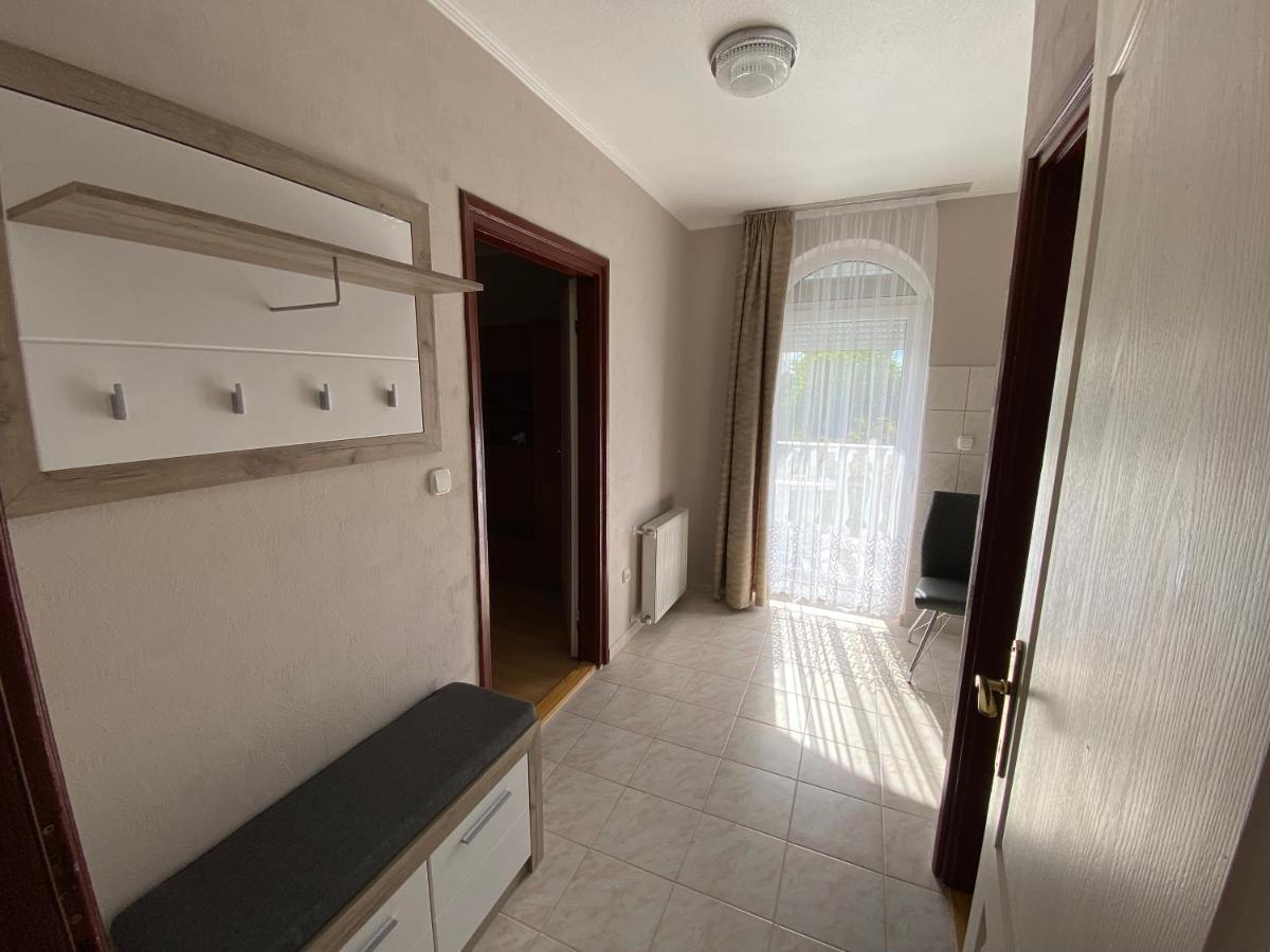 Sarga-Kek Haz Apartment Vonyarcvashegy Exterior photo