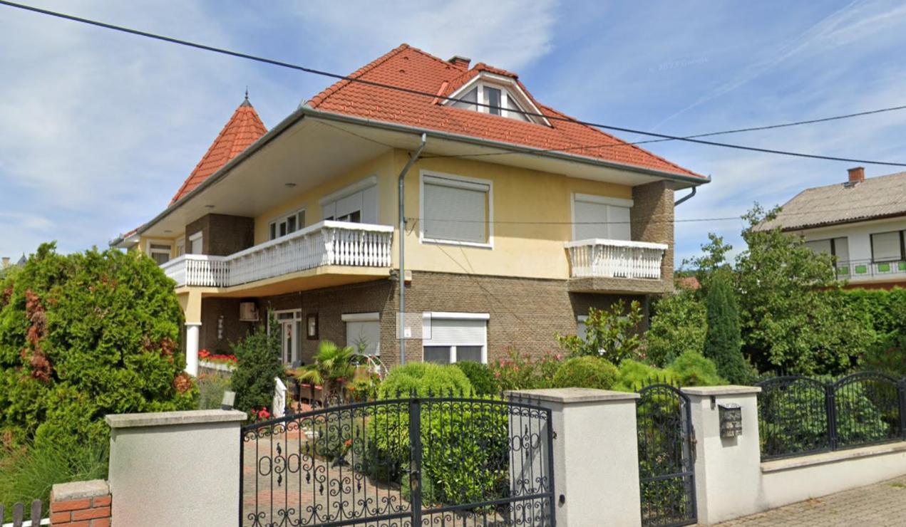 Sarga-Kek Haz Apartment Vonyarcvashegy Exterior photo